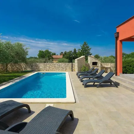 Villa Holiday Home Krnica 37.1 *