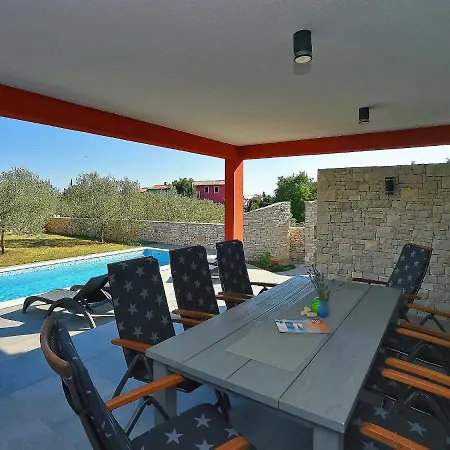 Villa Holiday Home Krnica 37.1 *